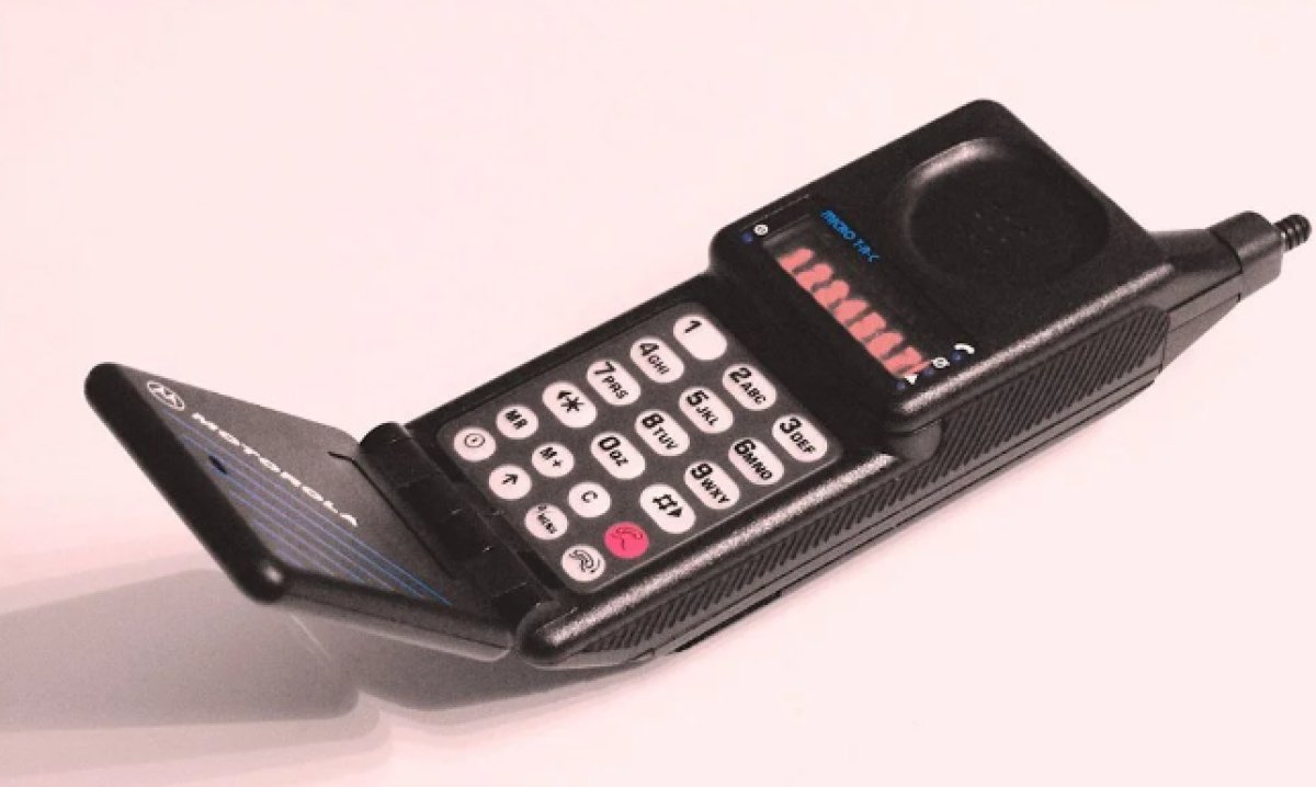 Eski cep telefonları alışveriş sitelerinde astronomik fiyata satılıyor #6